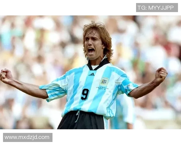 传奇足球明星离世引发全球哀悼球迷们纷纷追忆他们的辉煌岁月