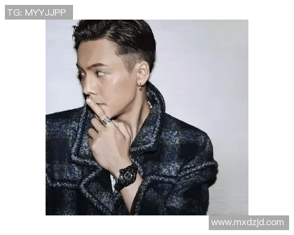 足球明星儿子展现完美腹肌引发热议健身秘诀揭秘