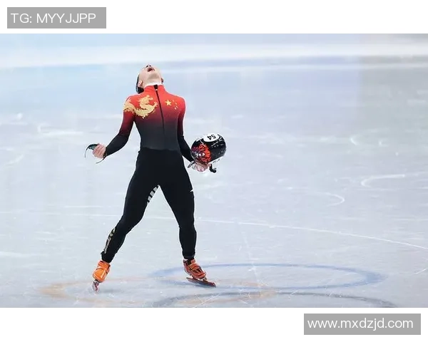 美国残疾足球明星的奋斗与荣耀之路 美国残疾足球明星的奋斗与荣耀之路