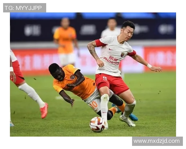 上海羽毛球队在世界锦标赛中以83分稳居积分榜首位 上海羽毛球队在世界锦标赛中以83分稳居积分榜首位