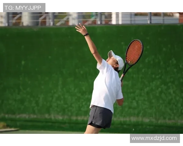 黄静独家分享网球心得与技巧助你提升球技的秘密与经验